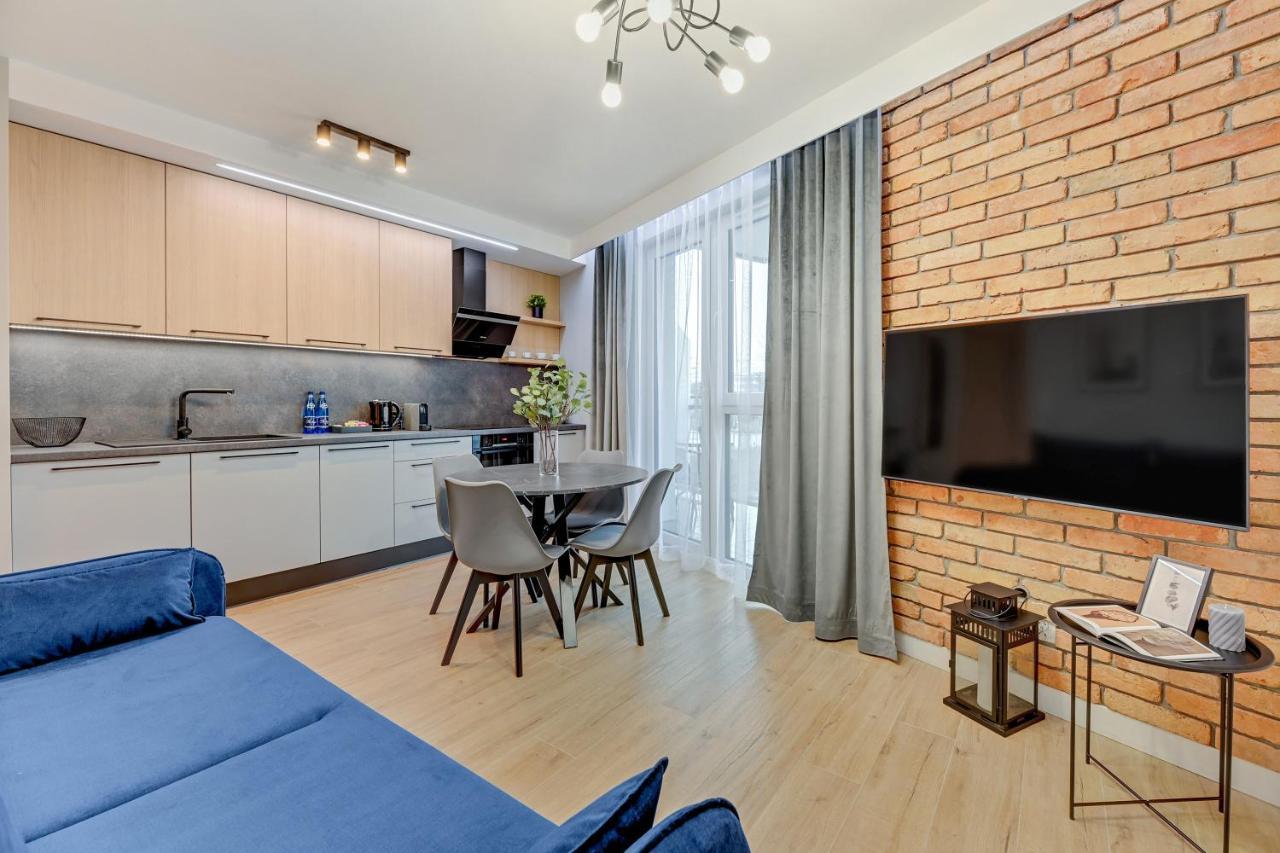 Aura 40 Center & Free Parking By Downtown Gdansk