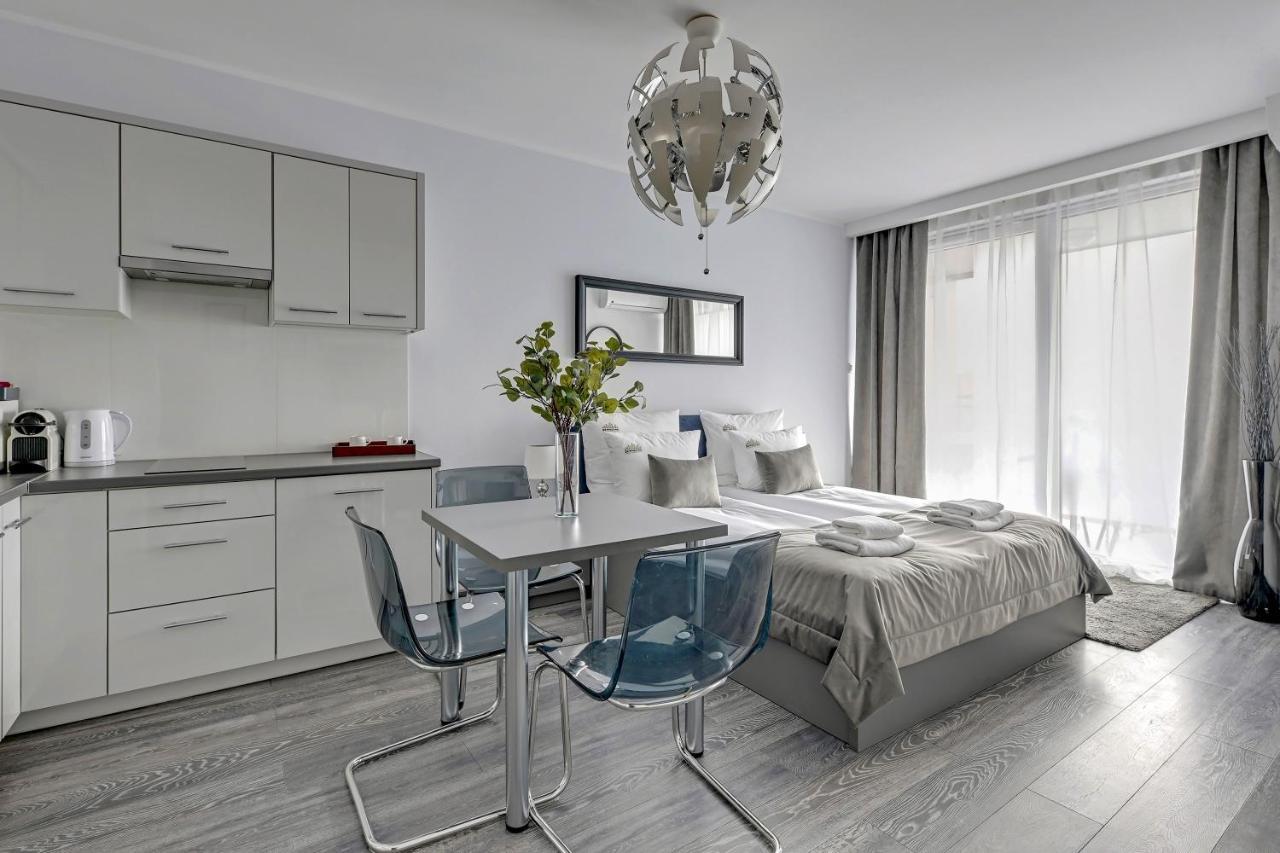 Apartment Downtown Sadova Center & Parking *