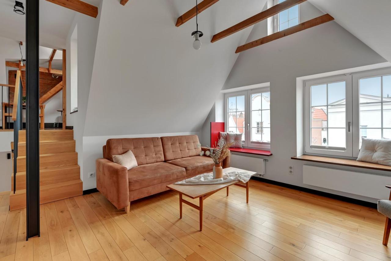3-level With A View Of St Mary's Basilica By Downtown Apartment