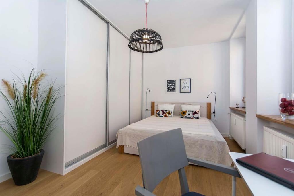Hello Modena Sw Ducha Apartment