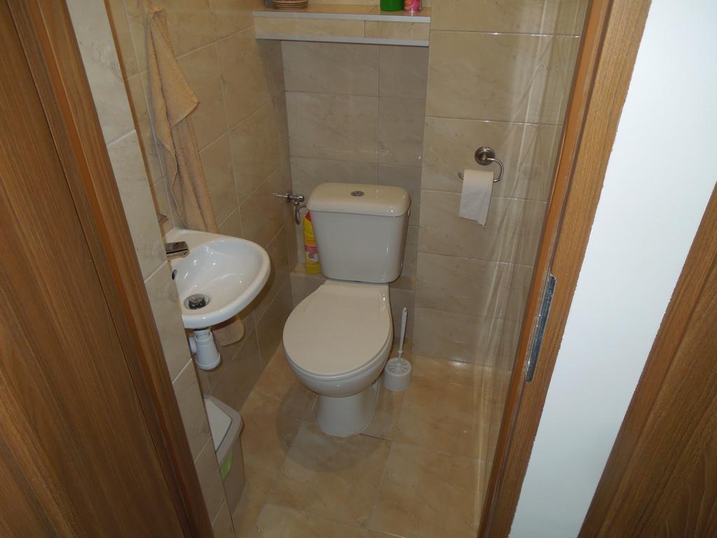 Apartment University *