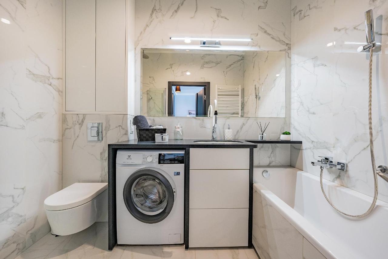 Glow Apartments, Zaspa, Dywizjonu 303 Gdańsk