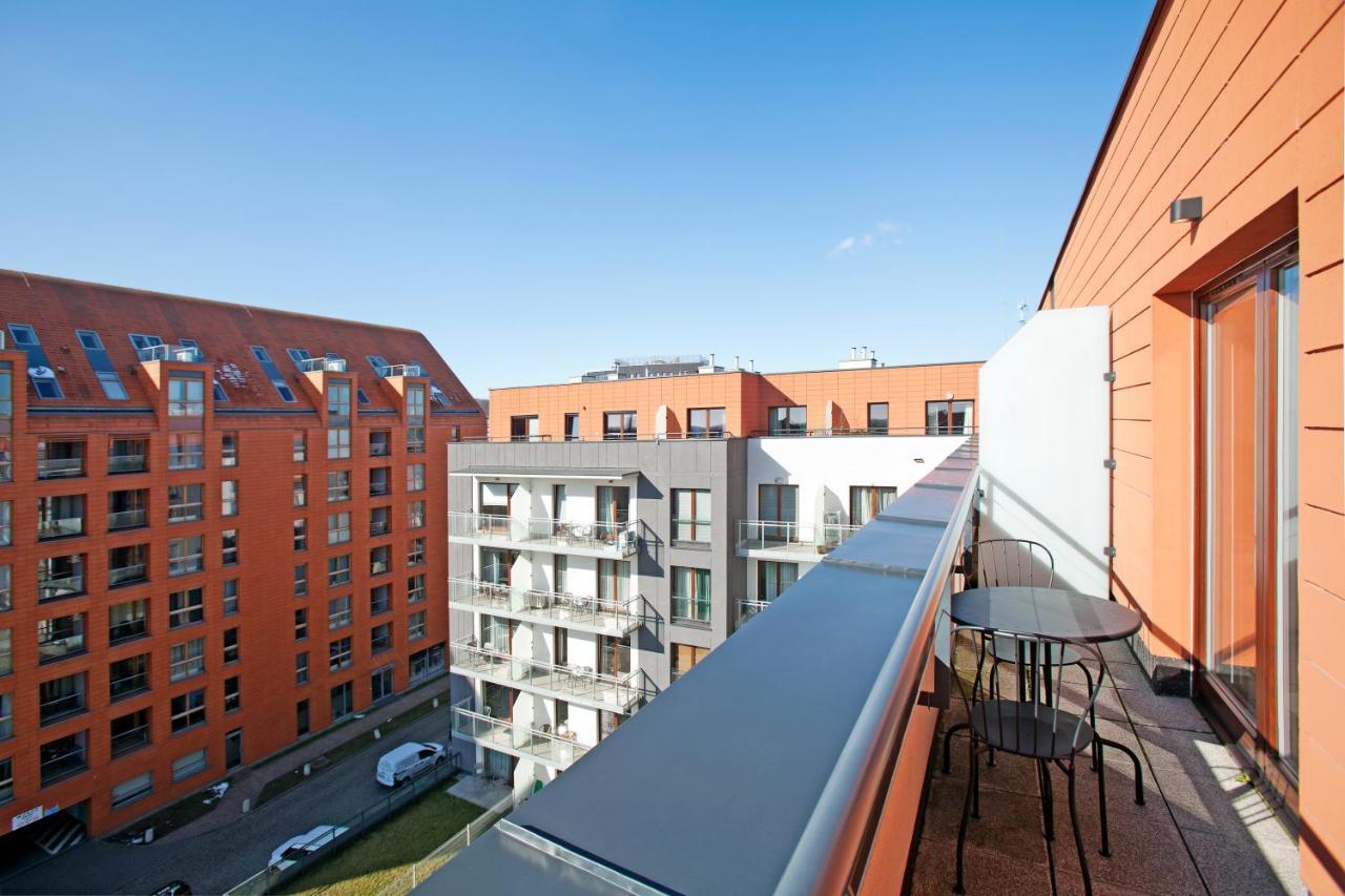 Apartment Marine With Balcony And Parking By Tyzenhauz *