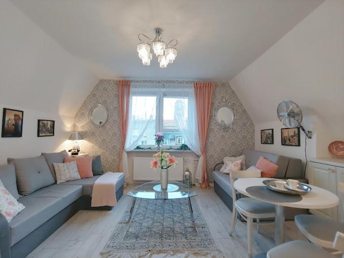 St Nicolas Attic Leilighet