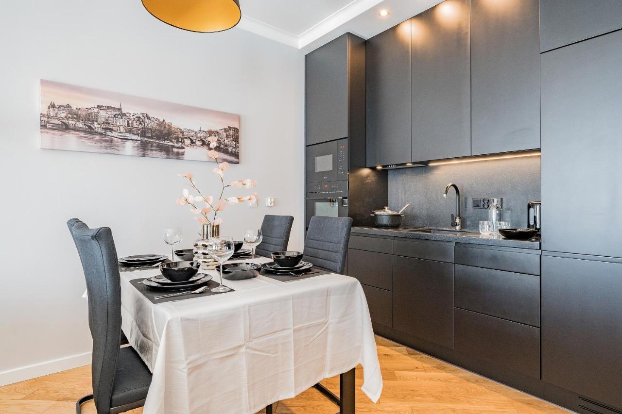 Glow Apartments, Zaspa, Dywizjonu 303 Gdańsk