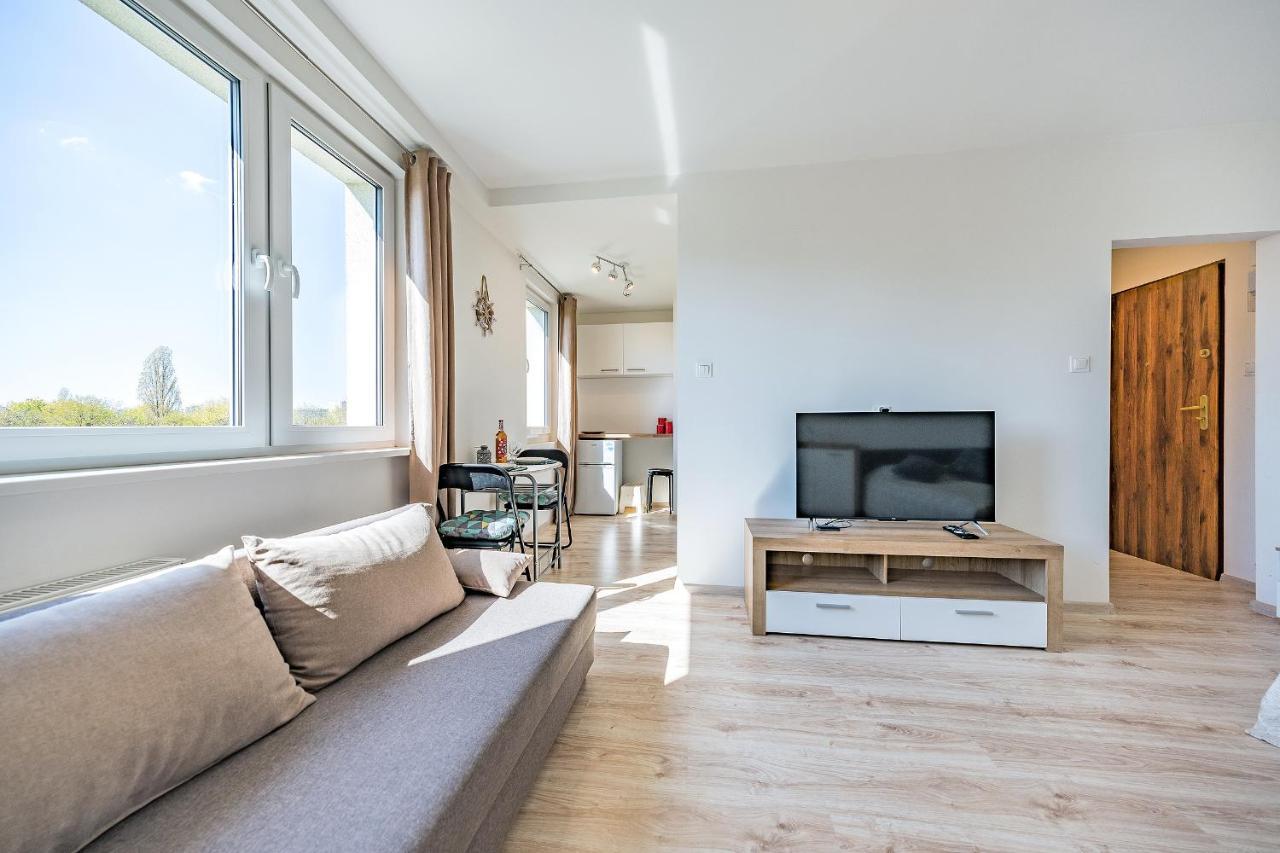 Hello Park Reagana Apartment *