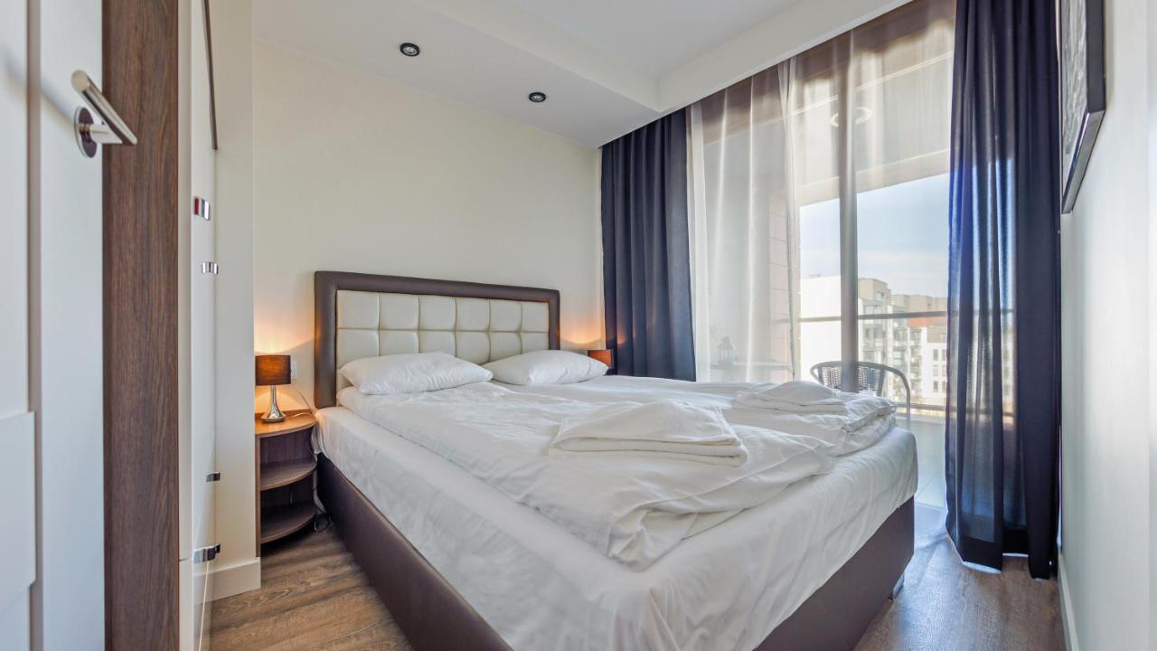 Sun & Snow Aura Apartment *