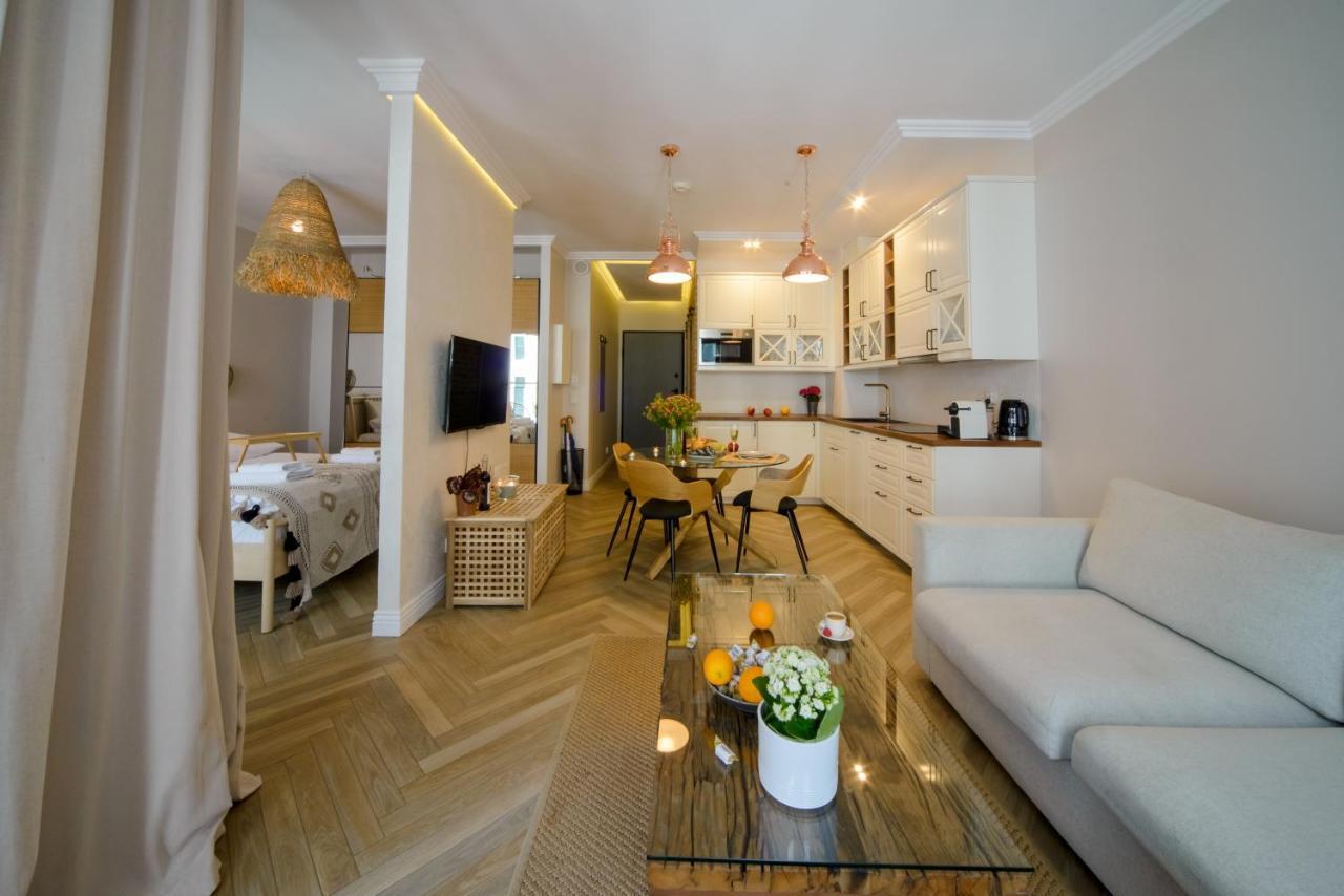 Maya's Flats & 33 - Granaria Apartment