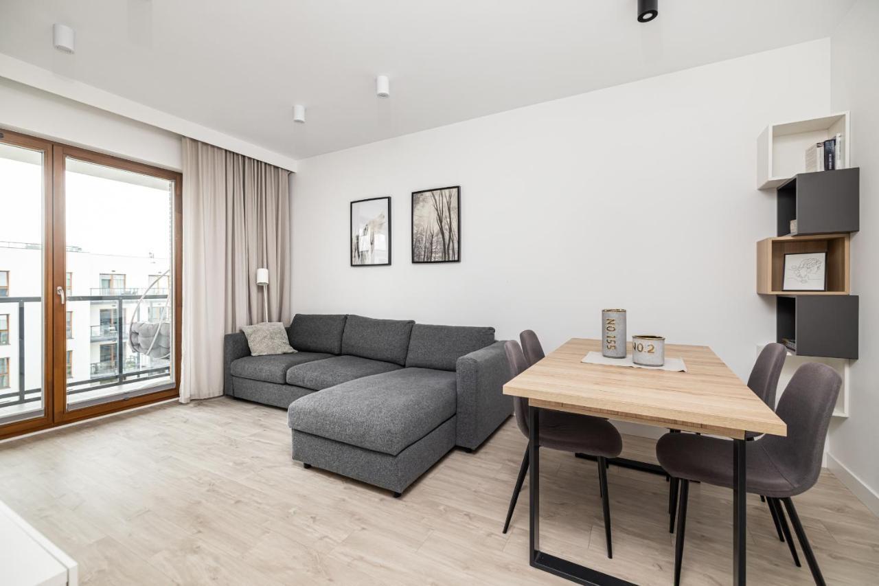Apartament Blisko Morza, 47m Kw. Dwa Niezalezne Pokoje.