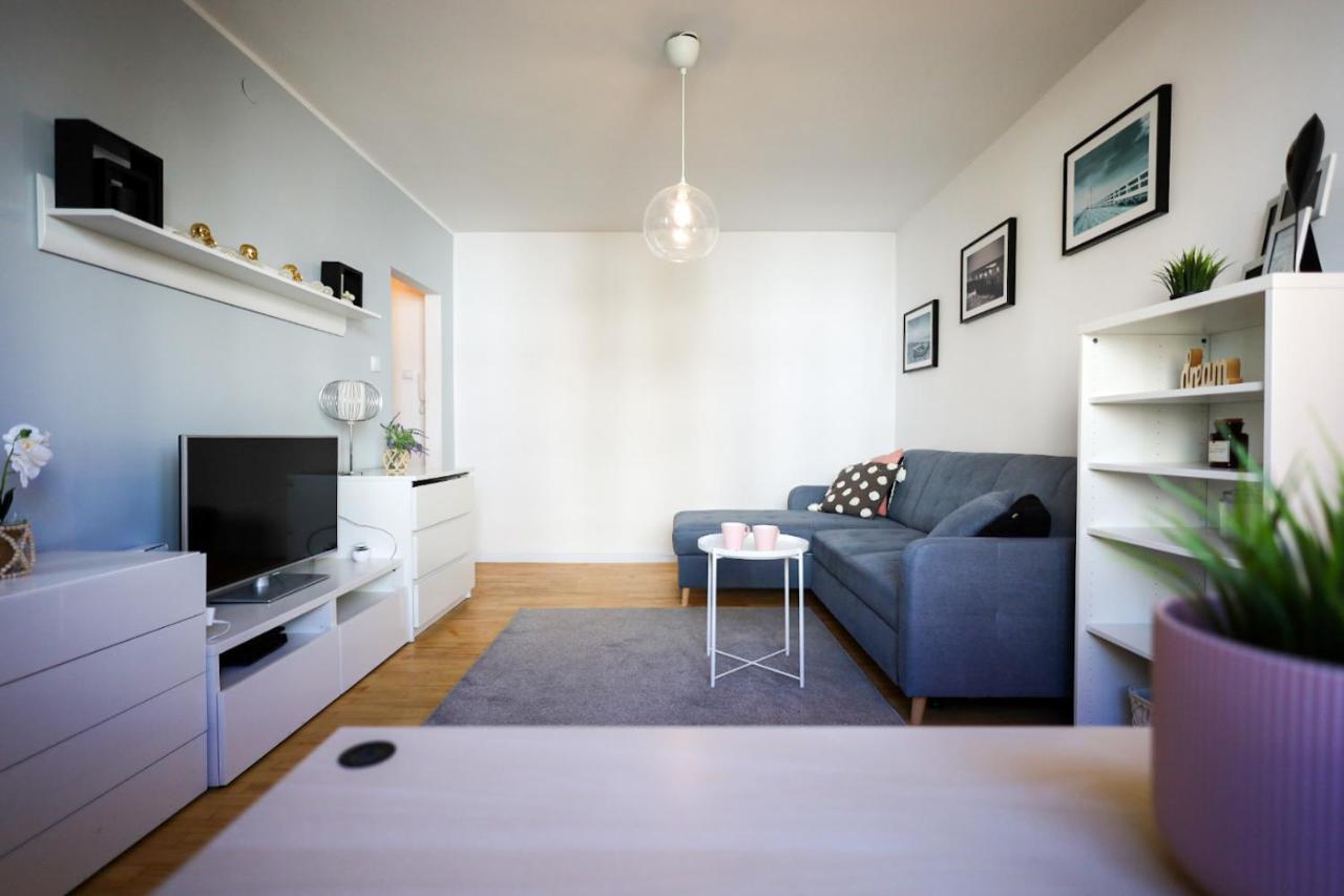 Glow Apartments, Ergo Arena