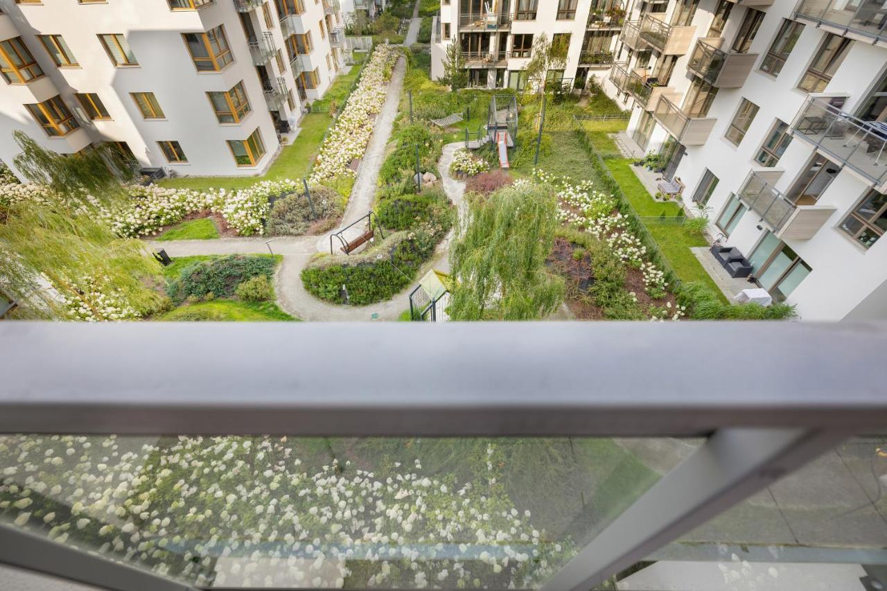 Cheerful Lesmiana Garnizon Estate By Renters Apartment