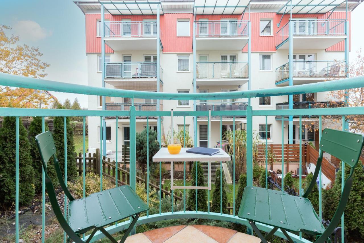 Apartment Subtle And Cosy With Furnished Balcony In By Renters *