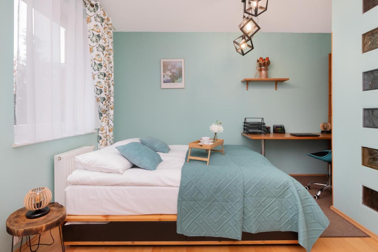 Subtle And Cosy With Furnished Balcony In By Renters