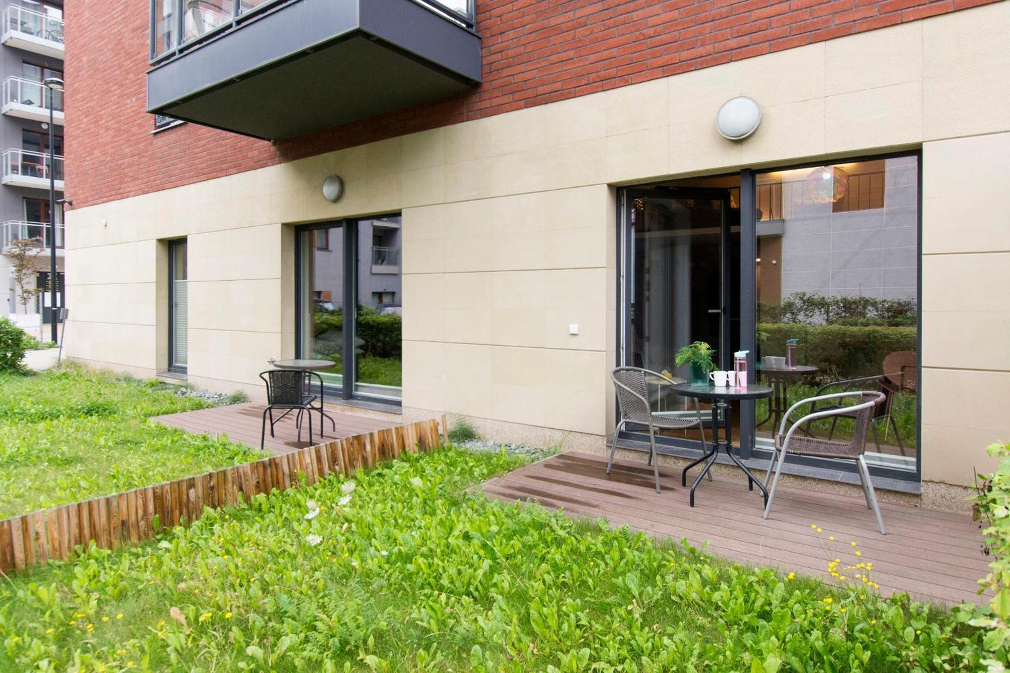 Center - Granary Island By Apartmore