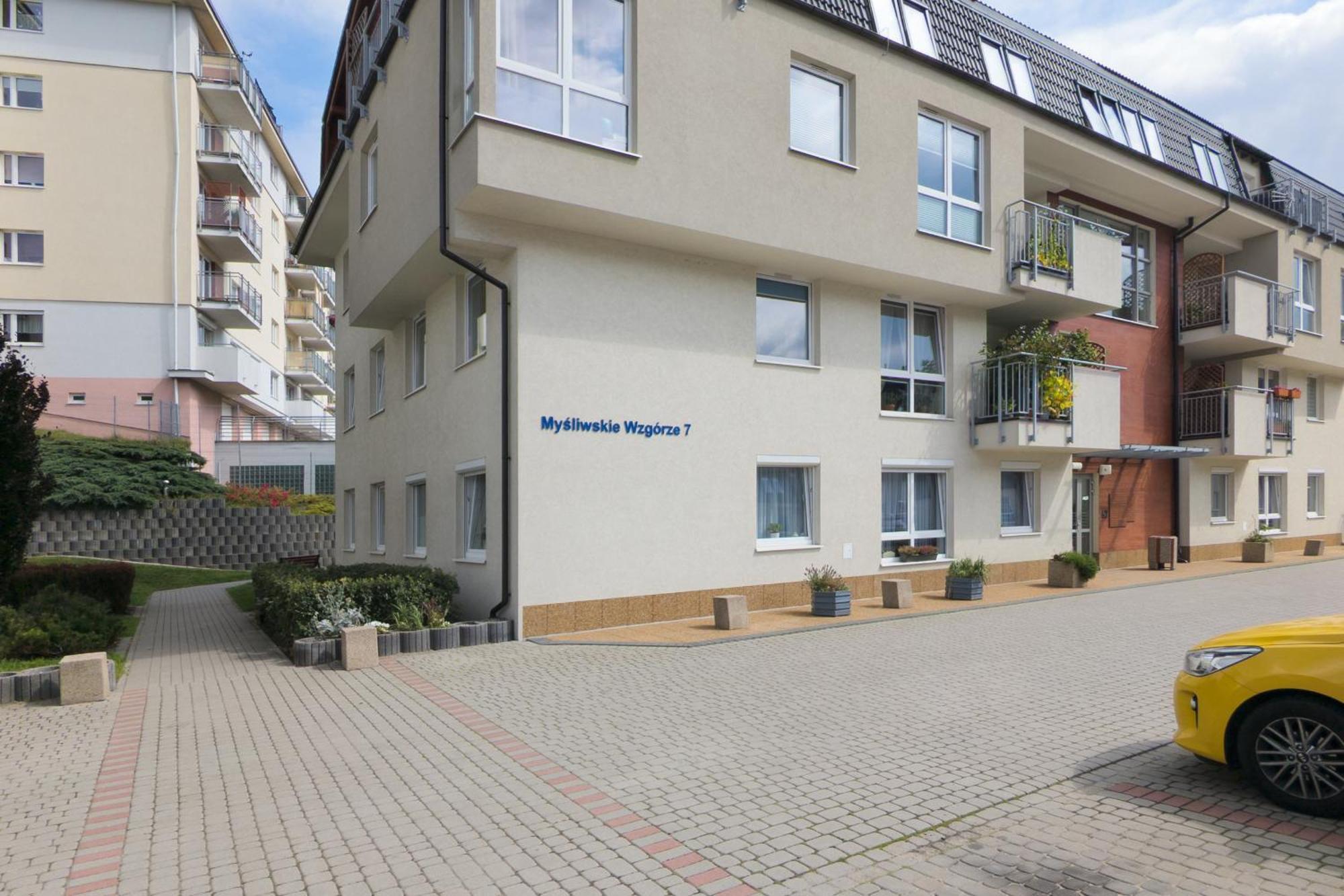 Apartment Elegant Mysliwskie Wzgorze In By Renters