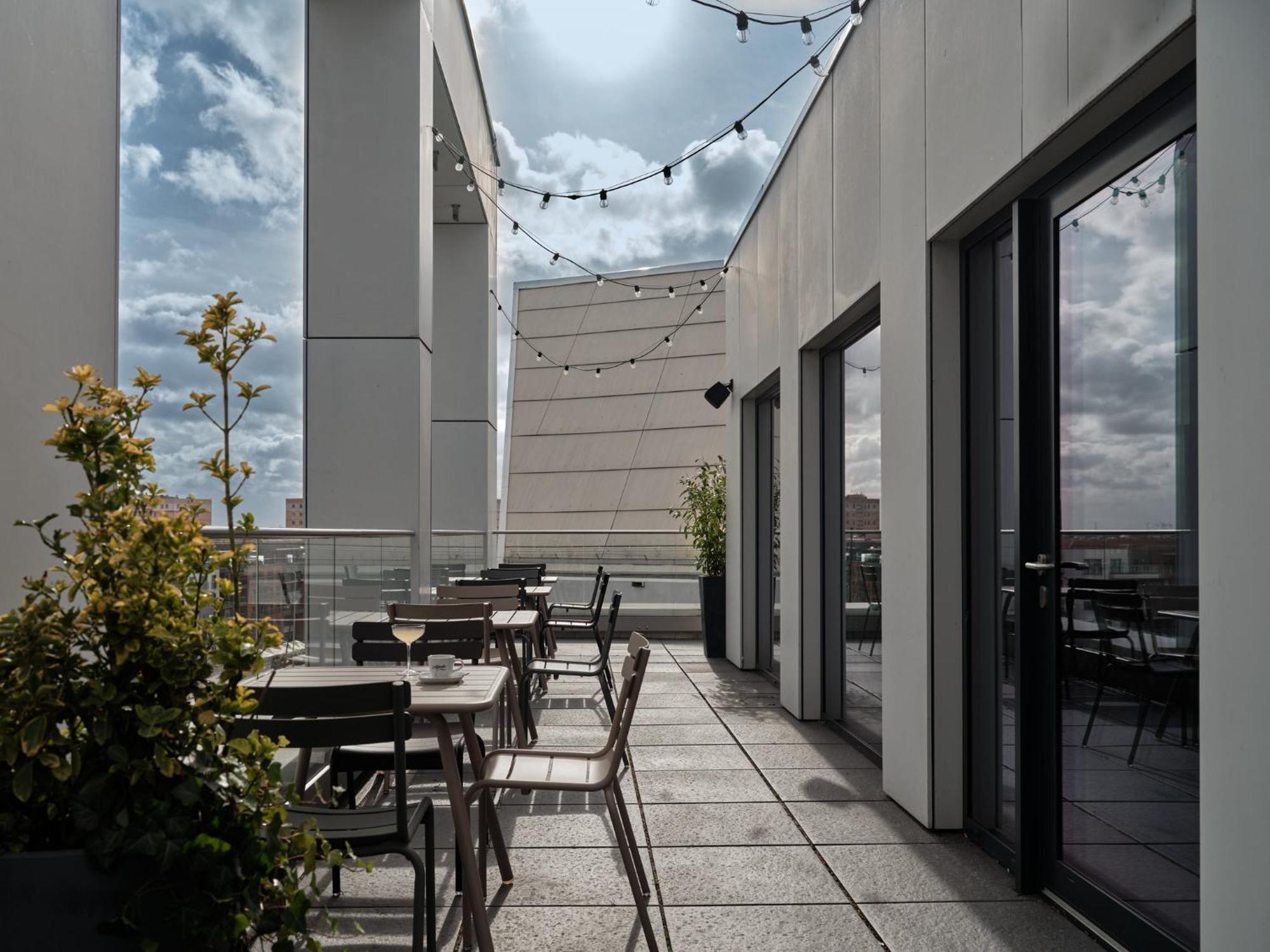 Hotel - Centre By Ihg 4*