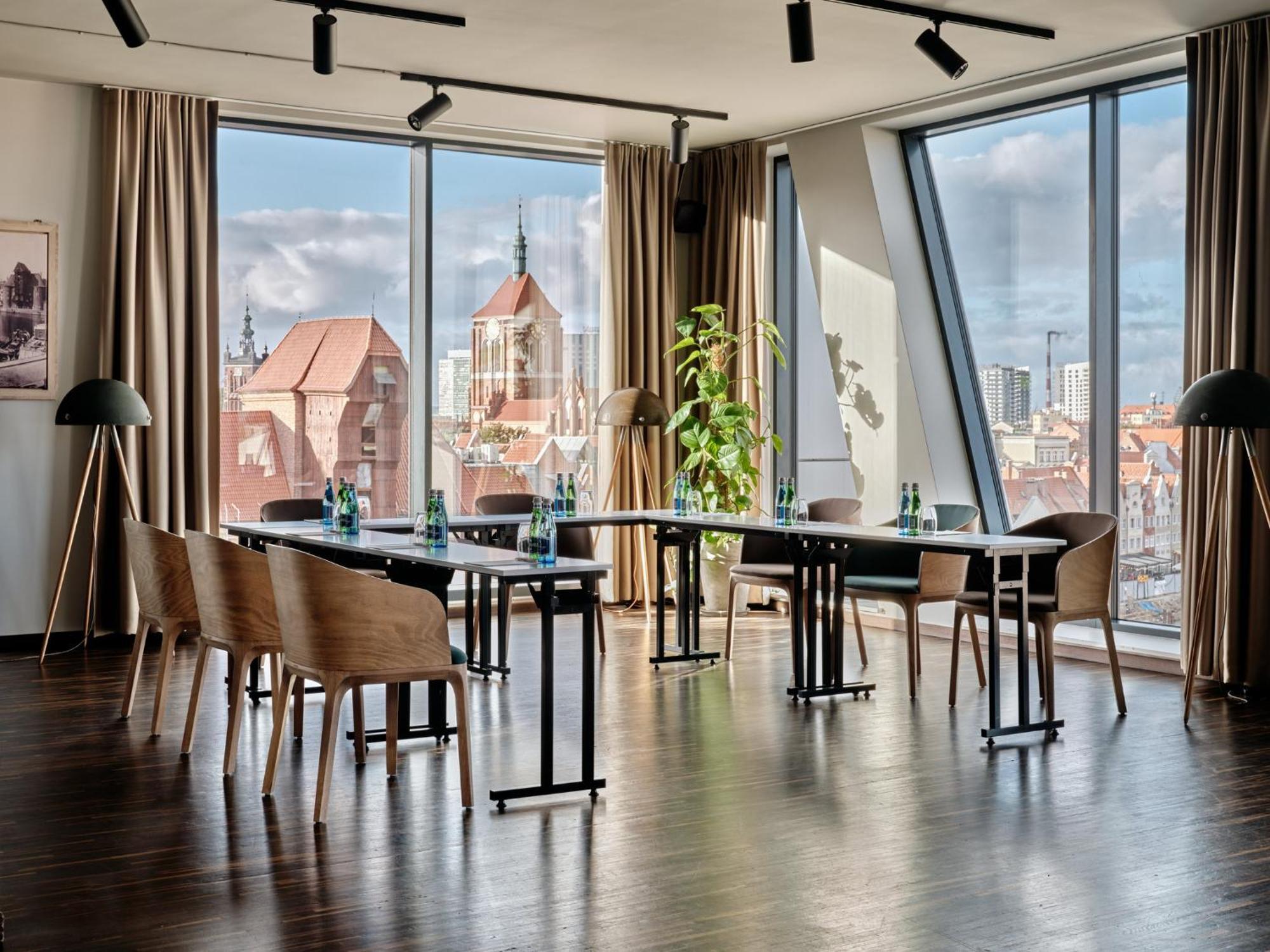 Hotel - Centre By Ihg 4*