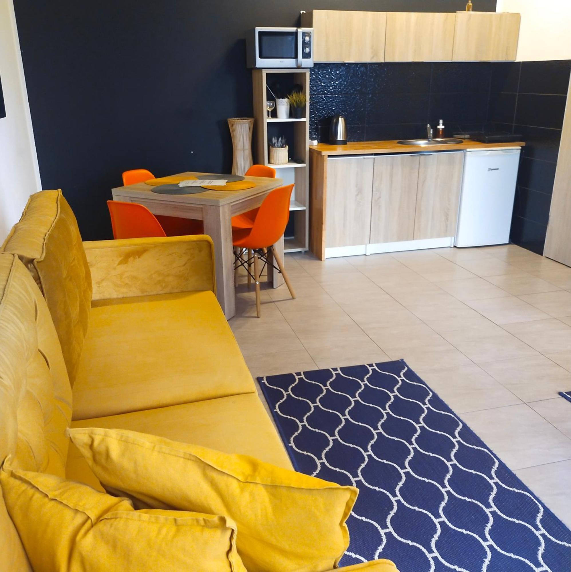 Apartment Albatros Black