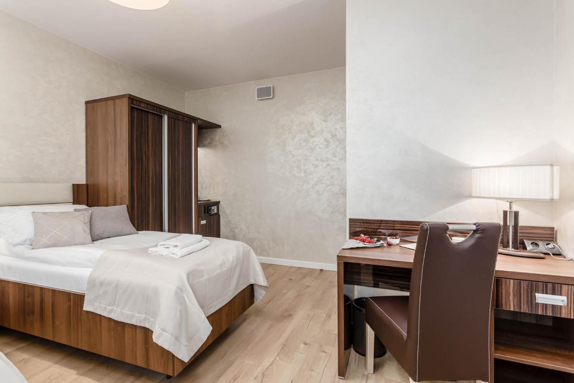 Lägenhetshotell Deo Plaza Premium By Rent Like Gdańsk