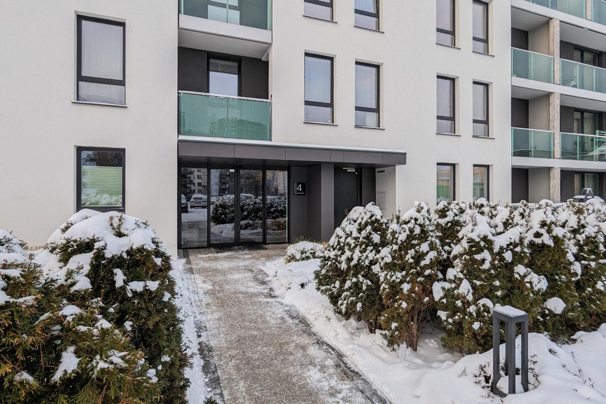 Solvo With Balcony & Parking Przymorze By Renters Apartment