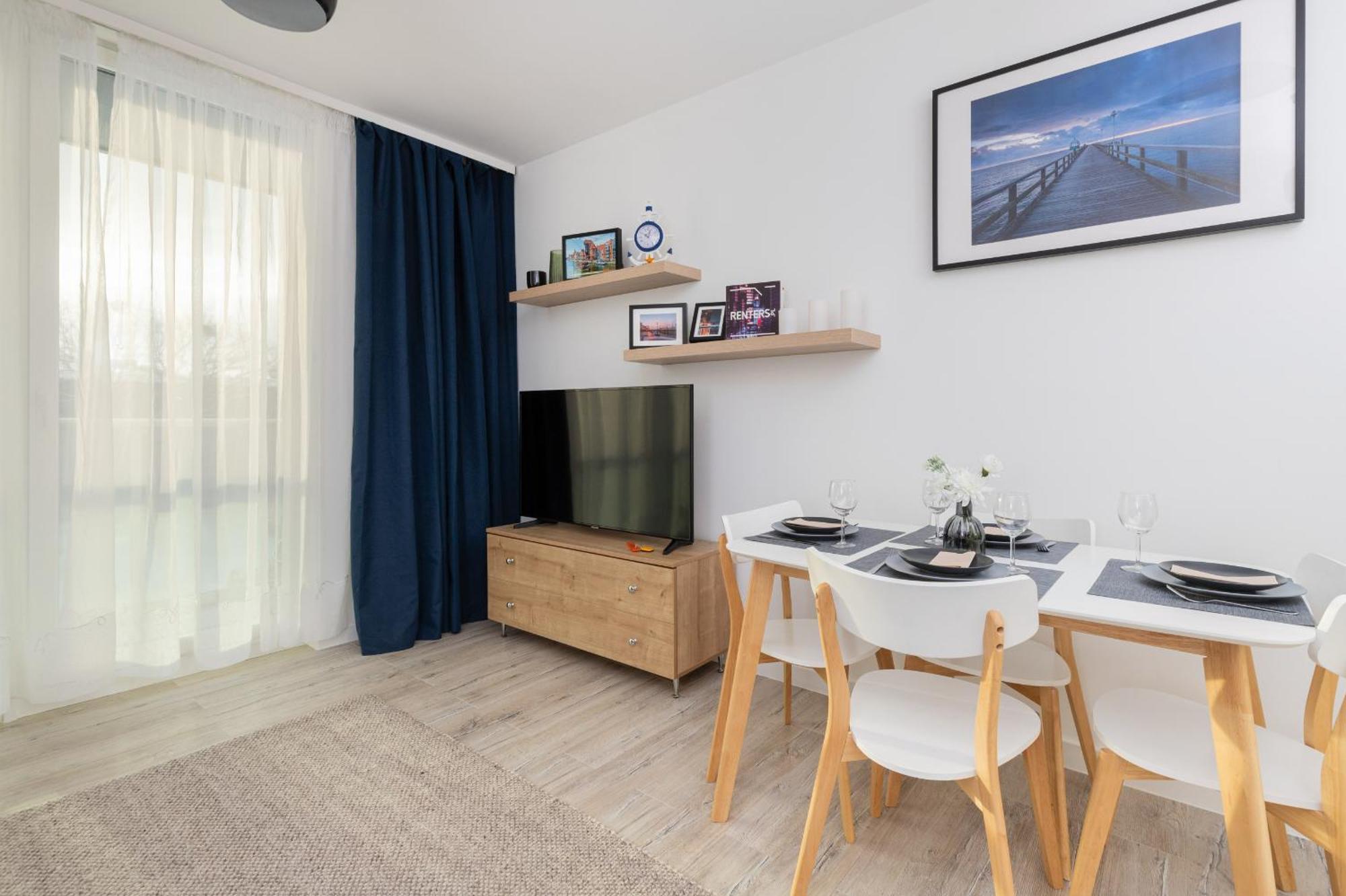 Solvo With Balcony & Parking Przymorze By Renters Apartment Gdansk