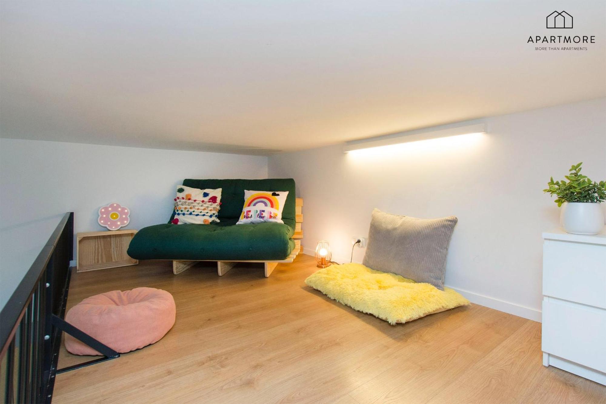 Center - Granary Island By Apartmore *