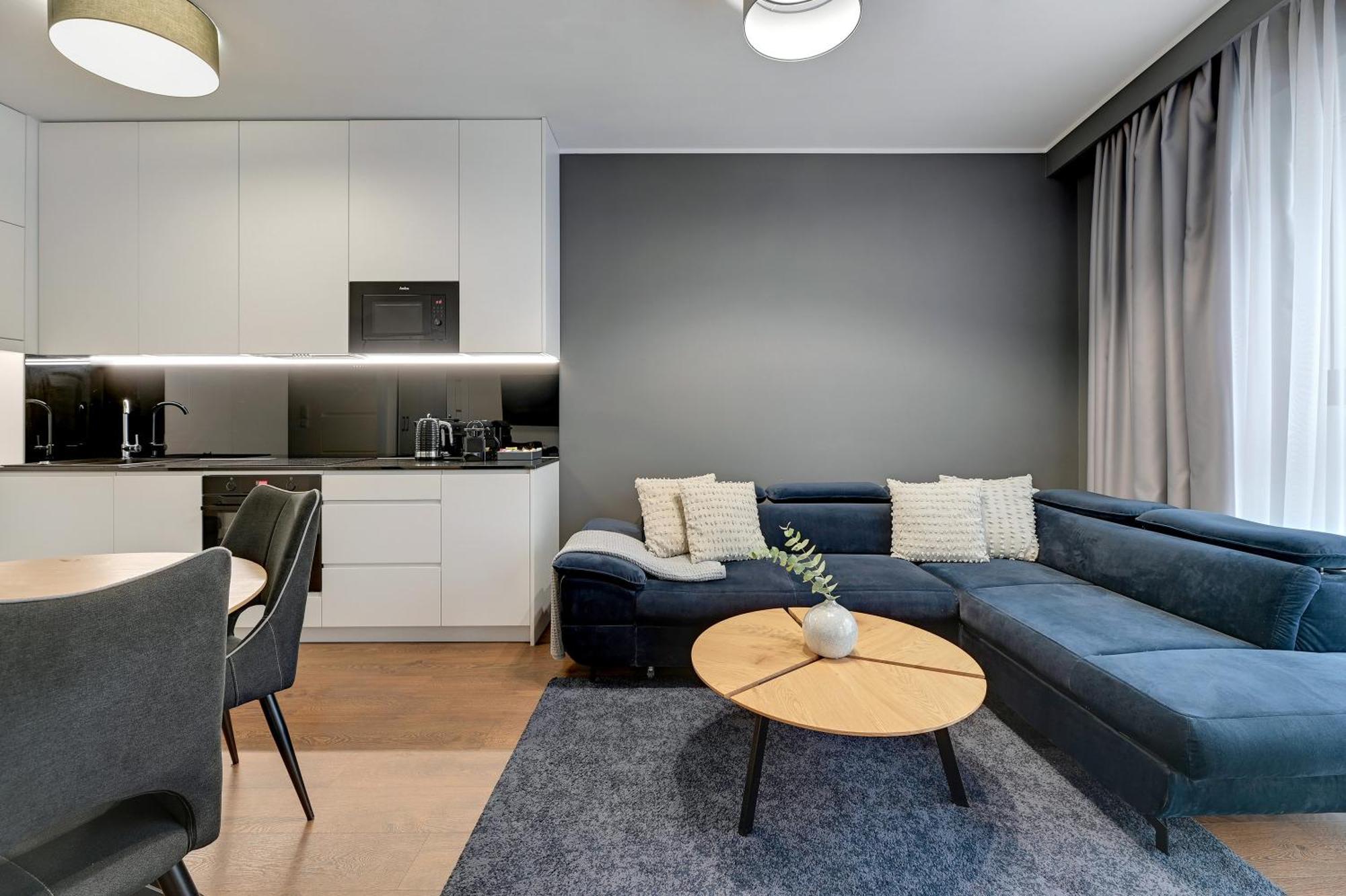 Granaria Deluxe & Riverside By Downtown Apartment