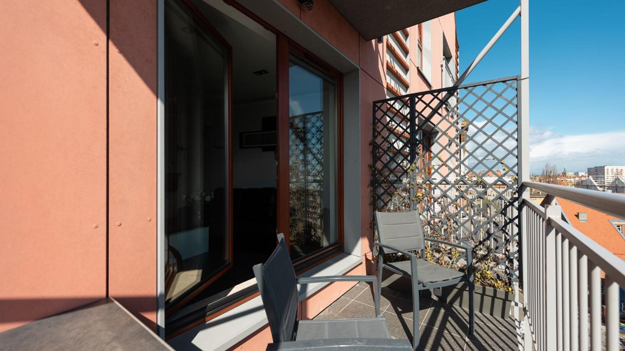 Apartment Flatbook Waterlane Island With Riverview