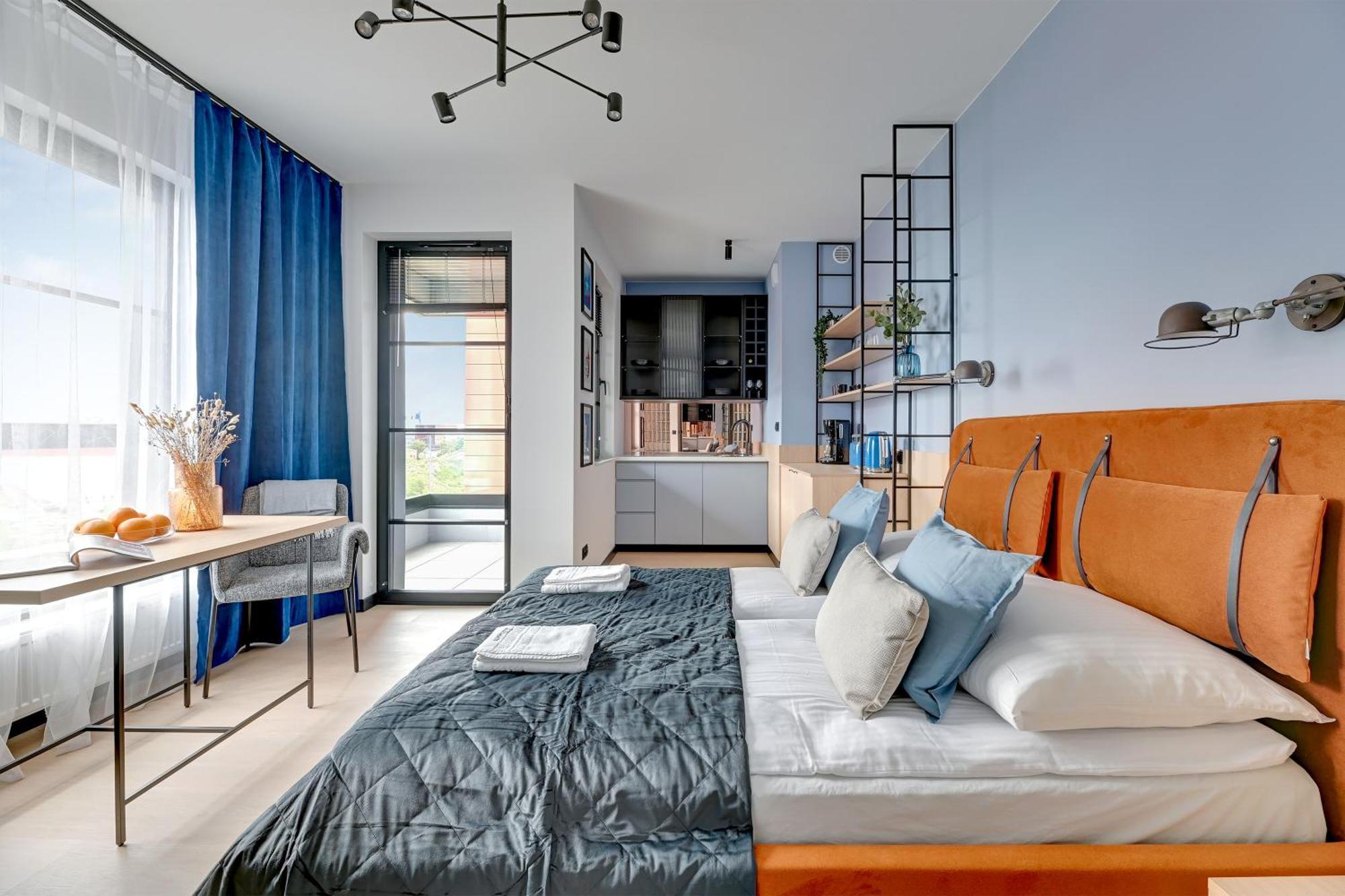 Grand - Doki Living & Foodhall Apartament *
