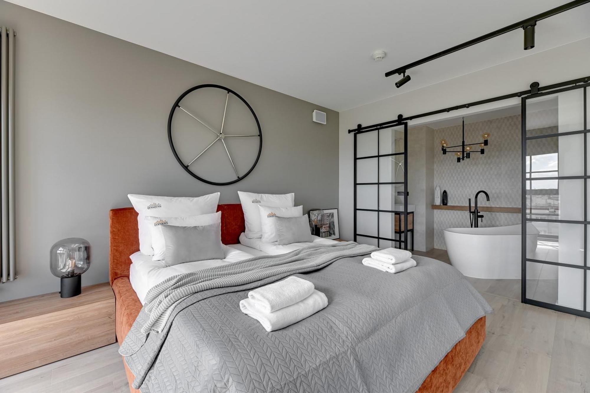 Dwie Motlawy Riverside & Parking By Downtown * Gdansk