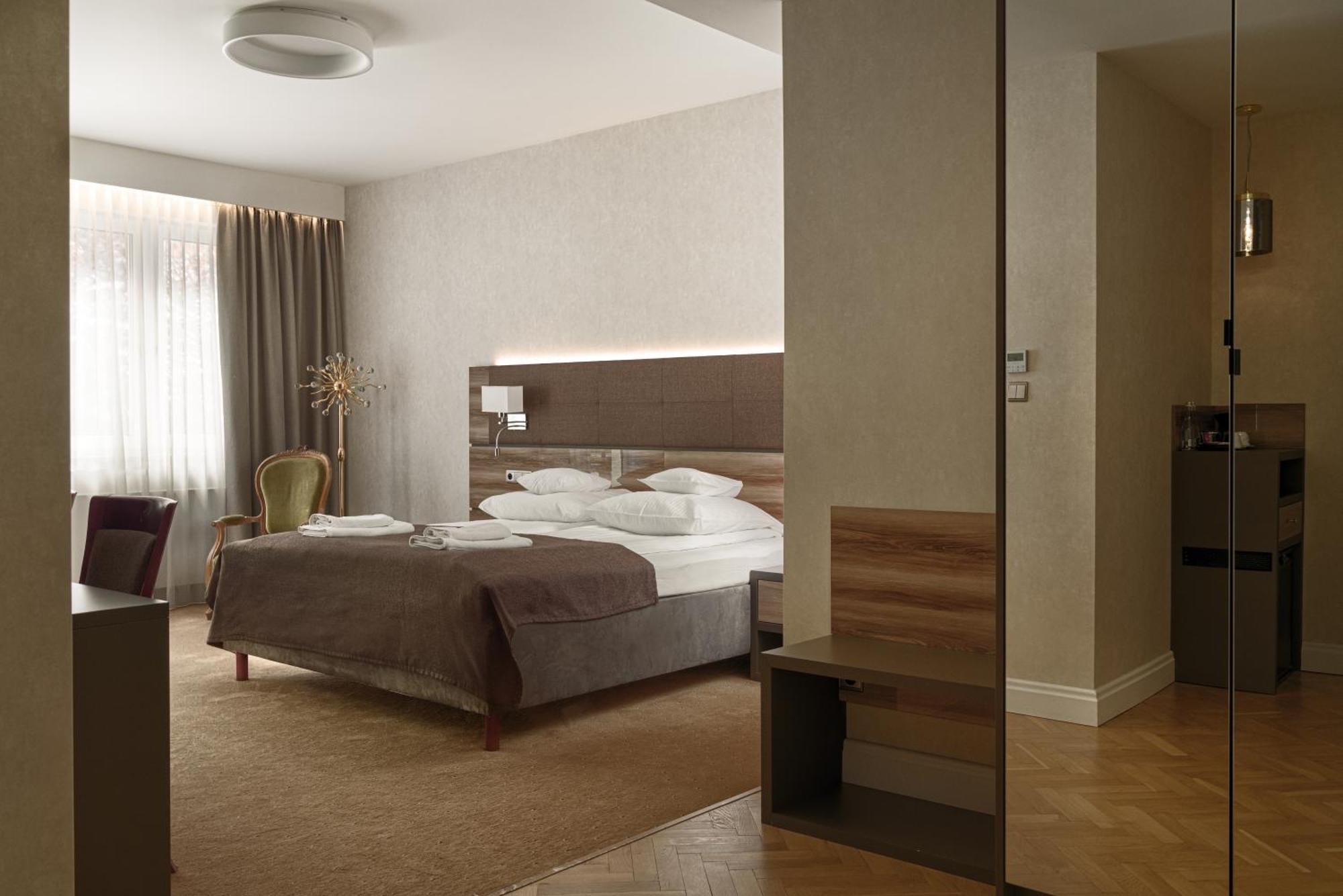 Hotel Eva 2*