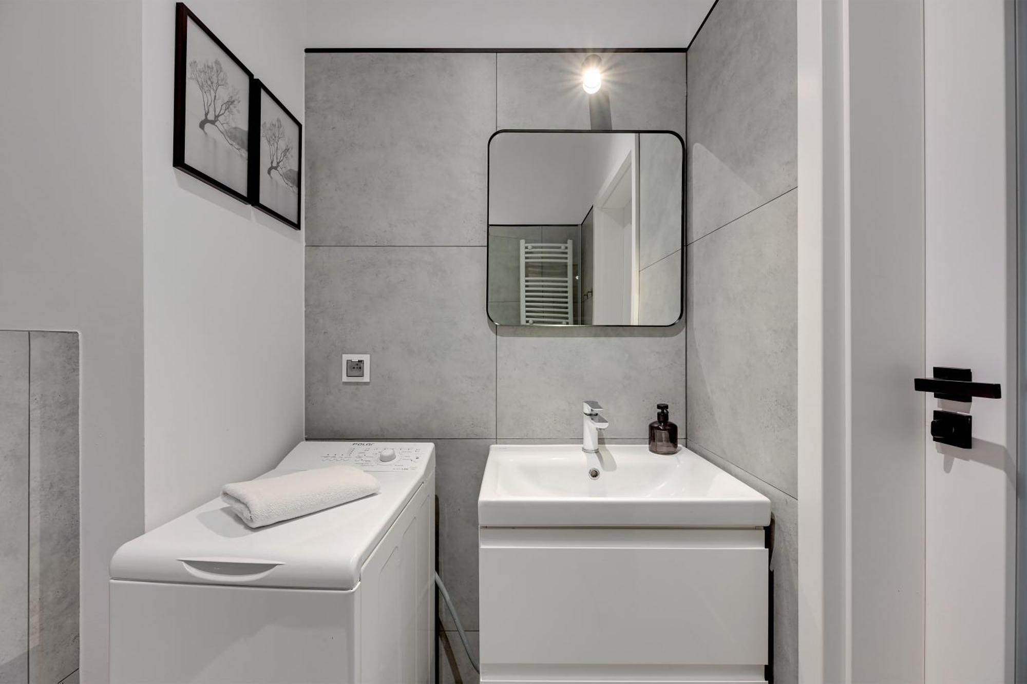 Aqua By Grand Apartment