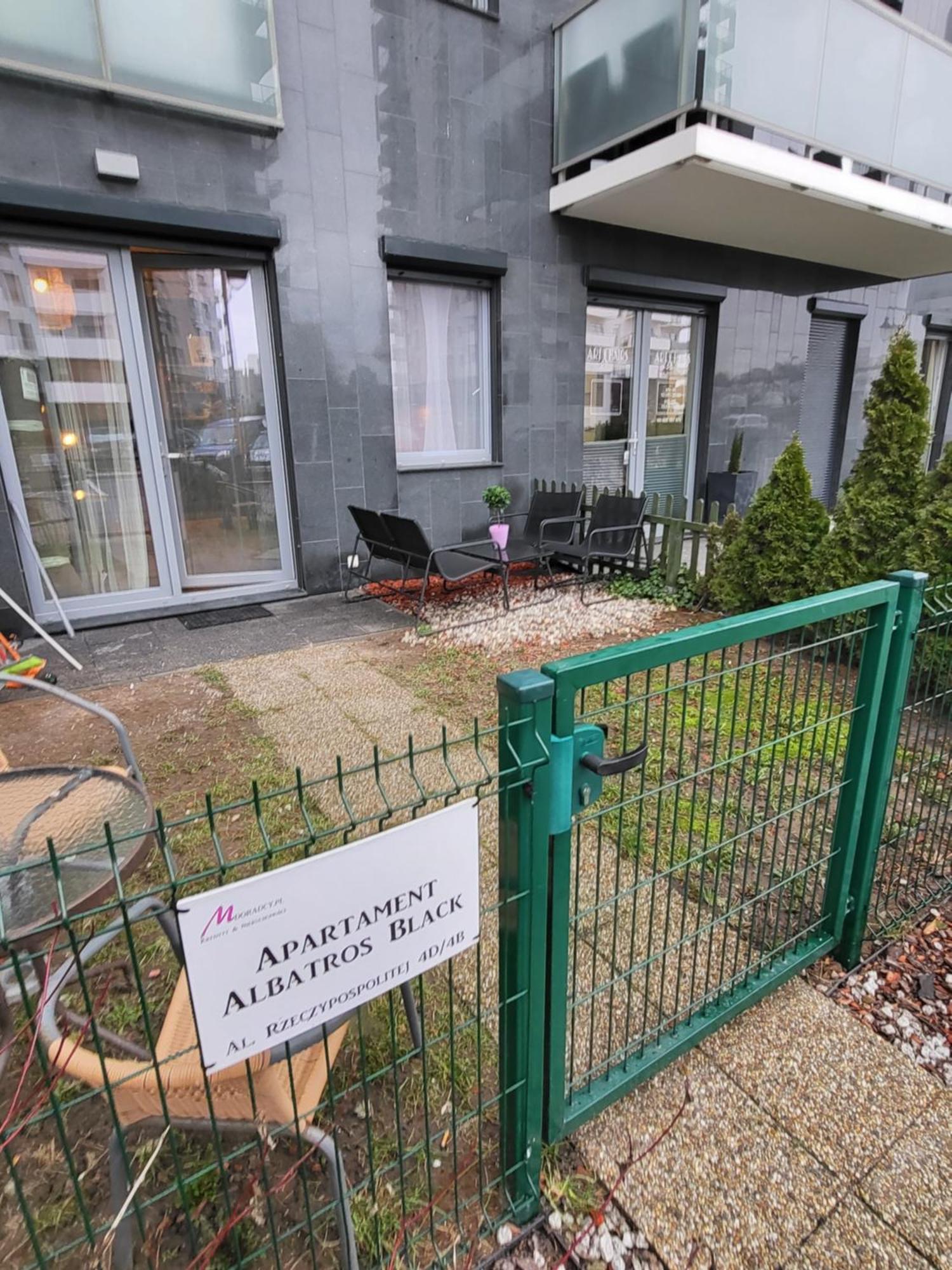 Apartment Albatros Black