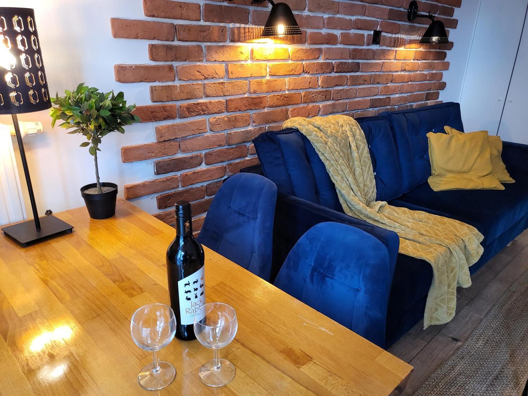 Albatros Black Apartment