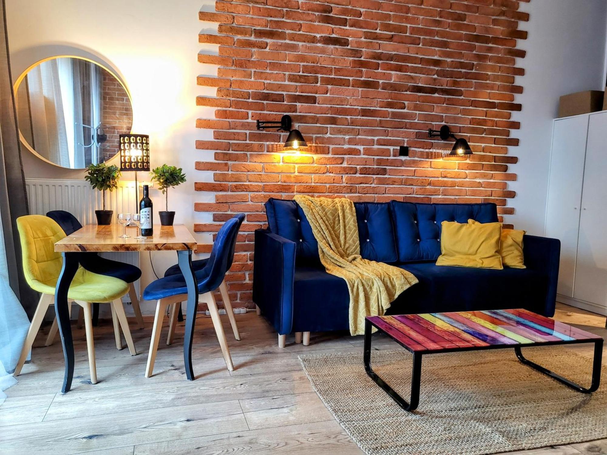 Albatros Black Apartment