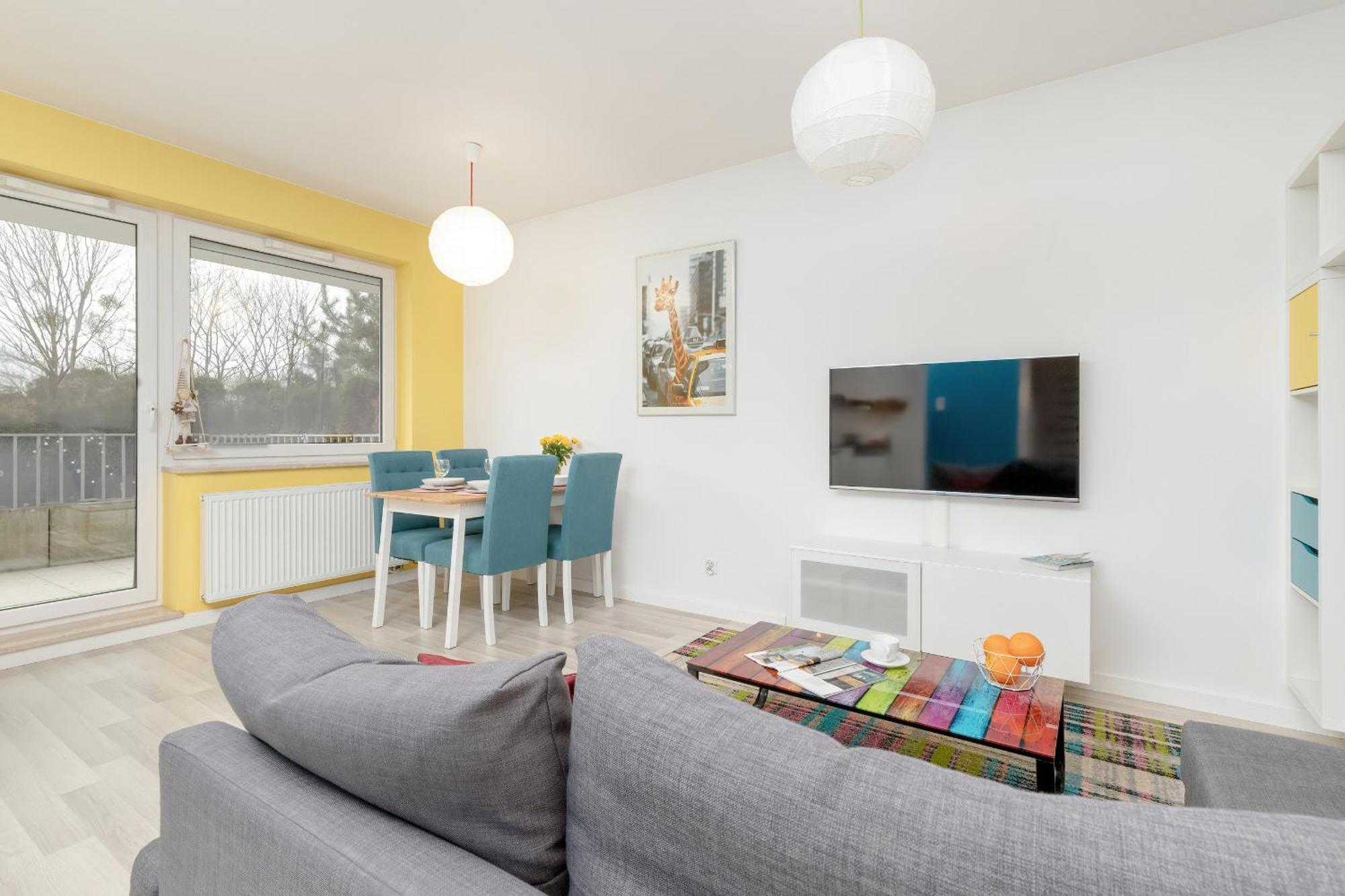 Apartment Pastel & Cozy With A Spacious Terrace In By Renters *
