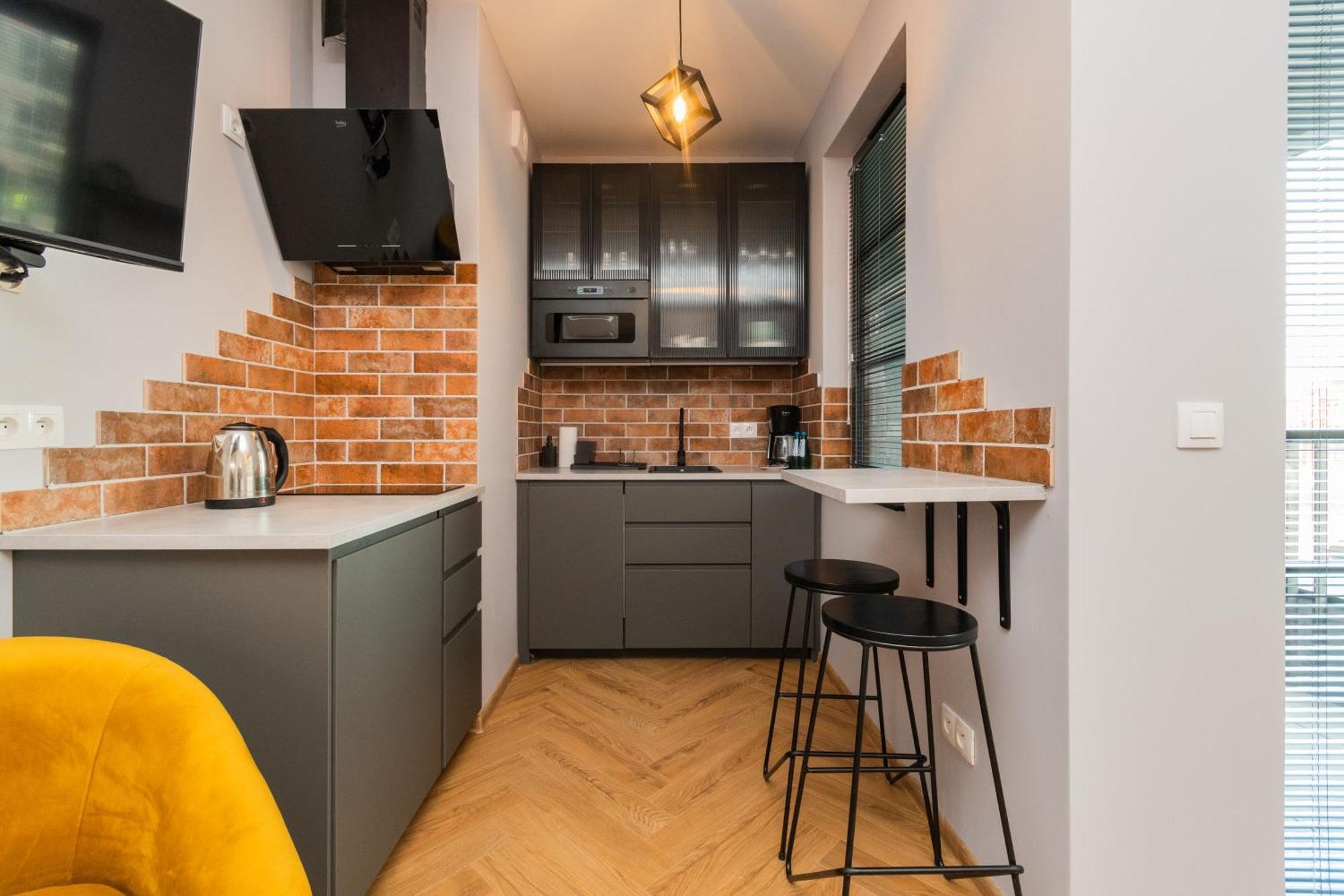 Grand - Doki Living & Foodhall Apartament *