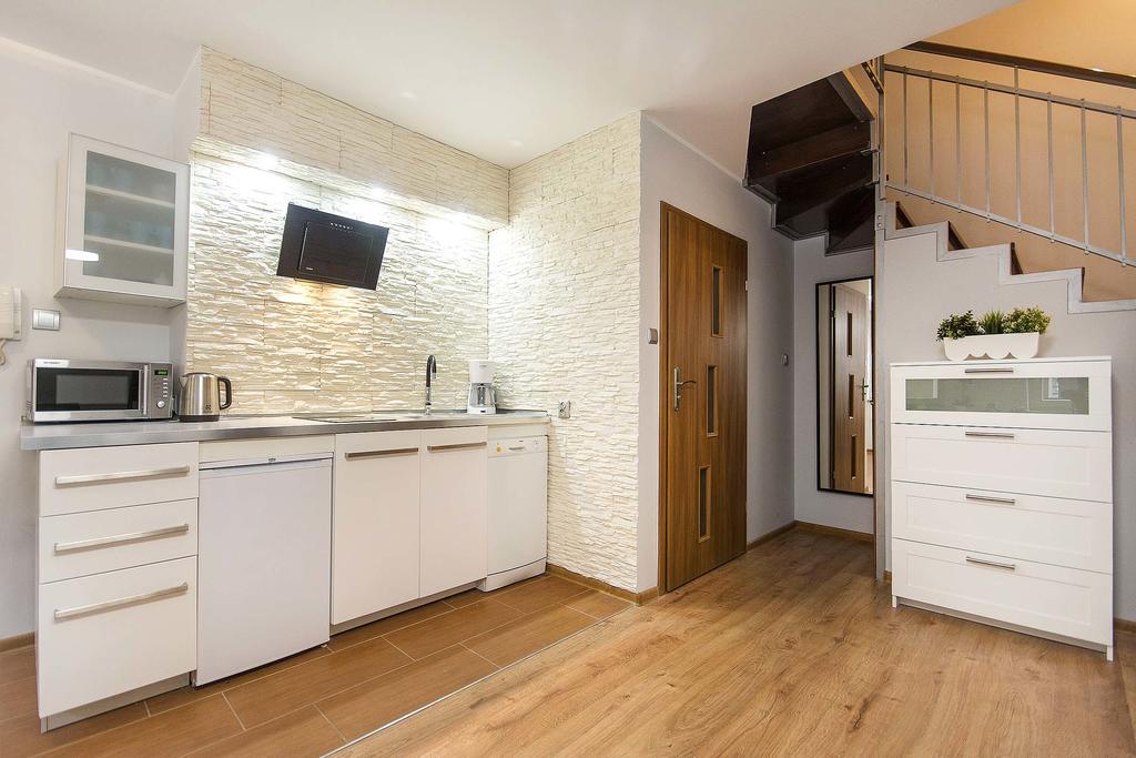 White Lions - Old Town Apartment