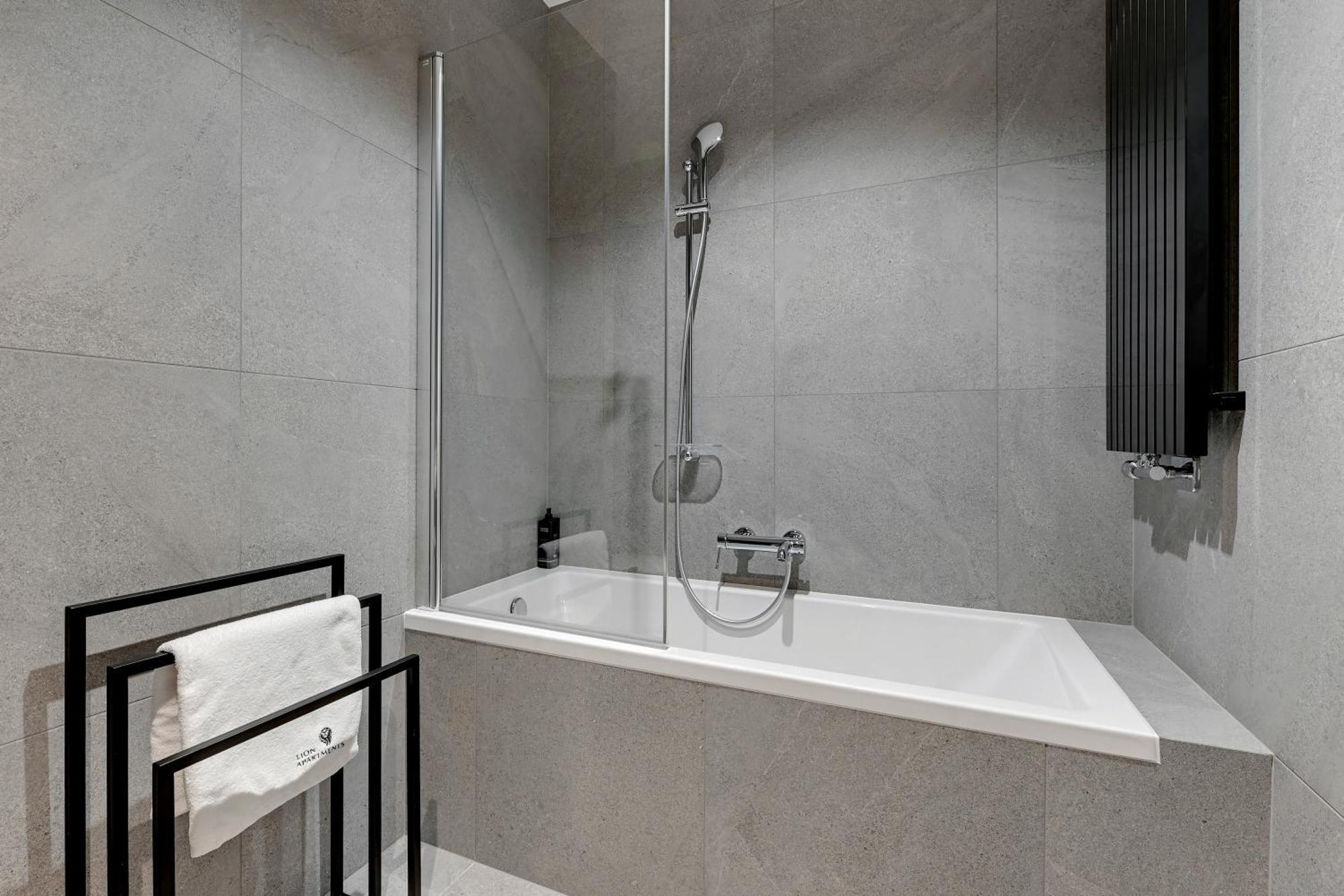 Scala 60e Center Premium With Parking By Lion Apartment *