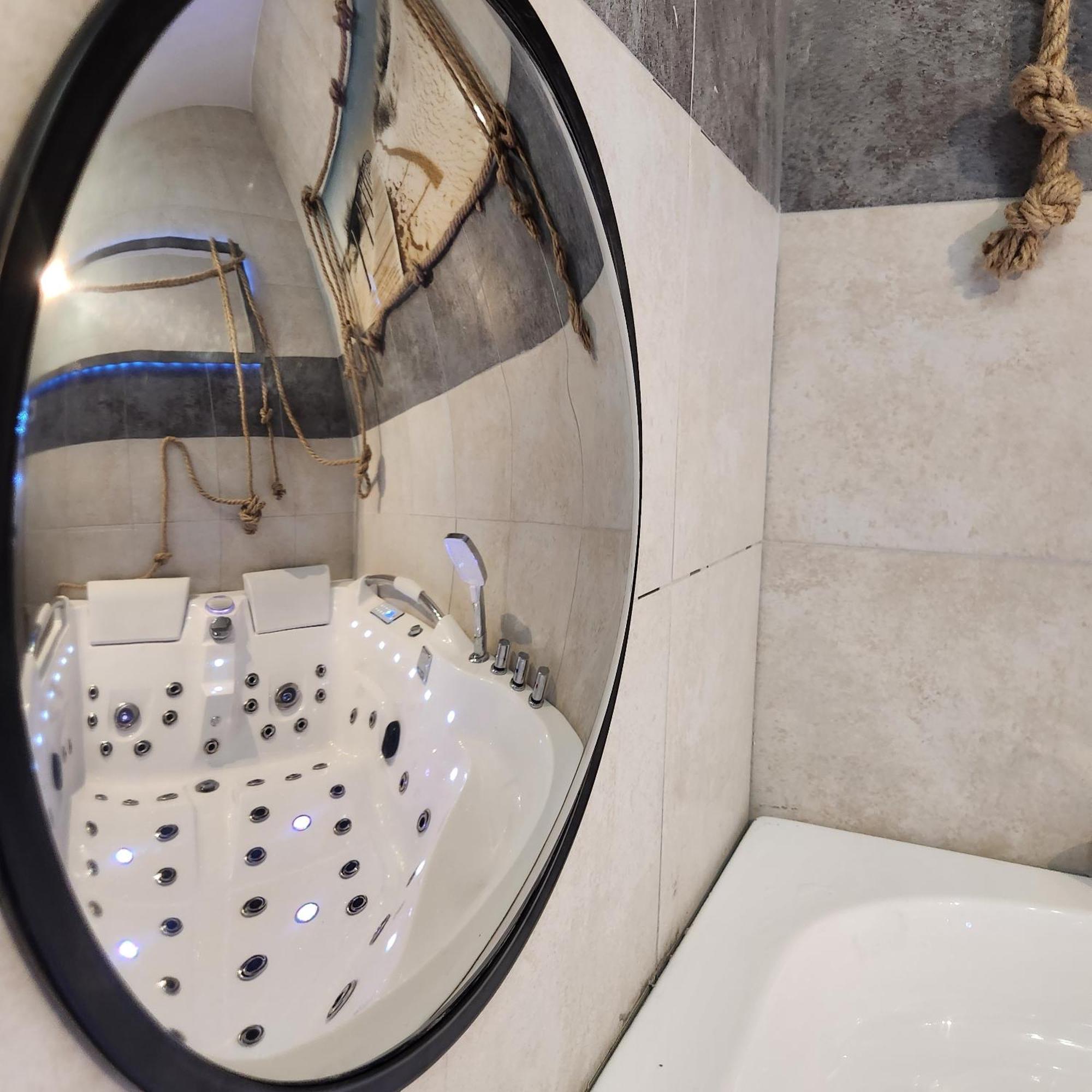 Apartamento By The Sea - Prestige With A Luxurious Jacuzzi, Sauna And An Exclusive Massage Chair Available In One Of The Apartments!