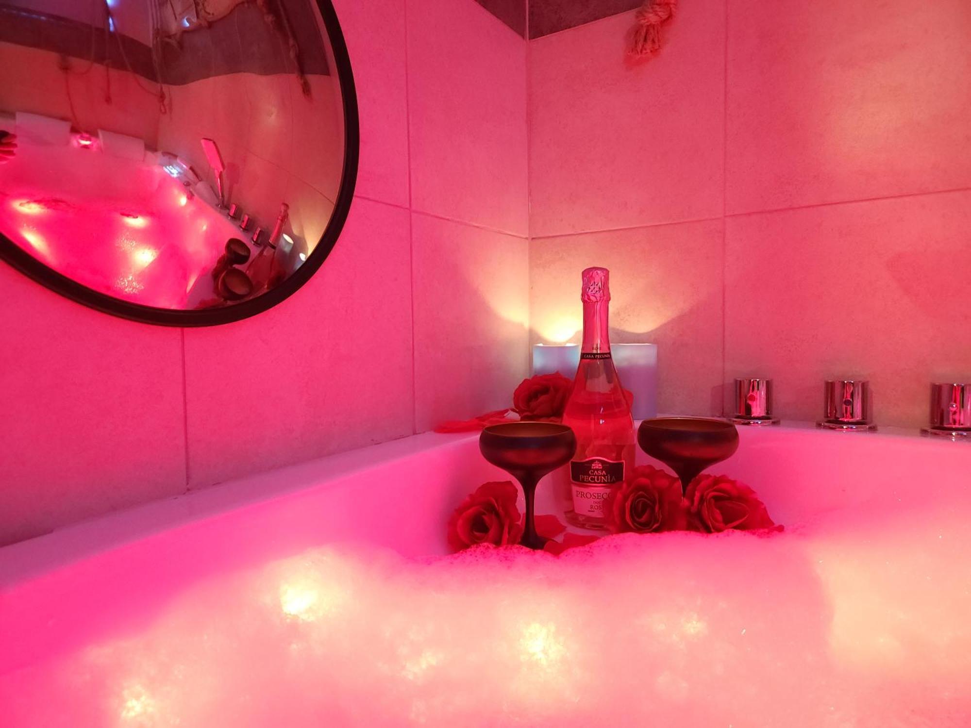 Apartamento By The Sea - Prestige With A Luxurious Jacuzzi, Sauna And An Exclusive Massage Chair Available In One Of The Apartments! Gdańsk