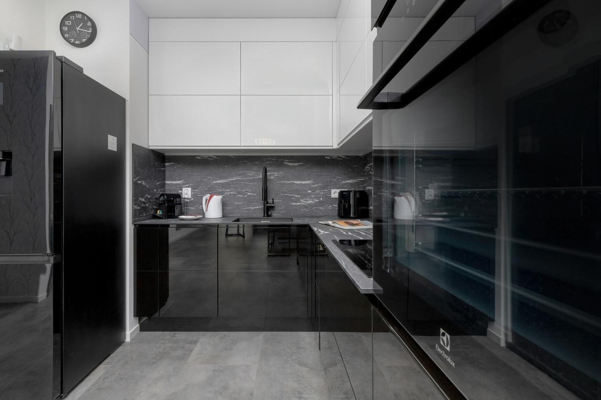 Modern Close To The In By Renters *