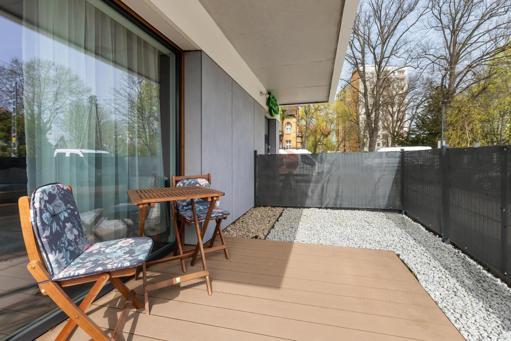 Modern Close To The In By Renters Apartment