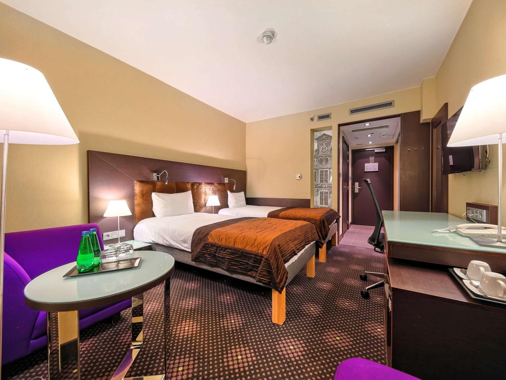 Mercure Stare