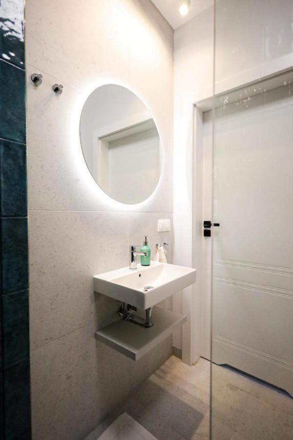Apartament Apartament Doki 83 *
