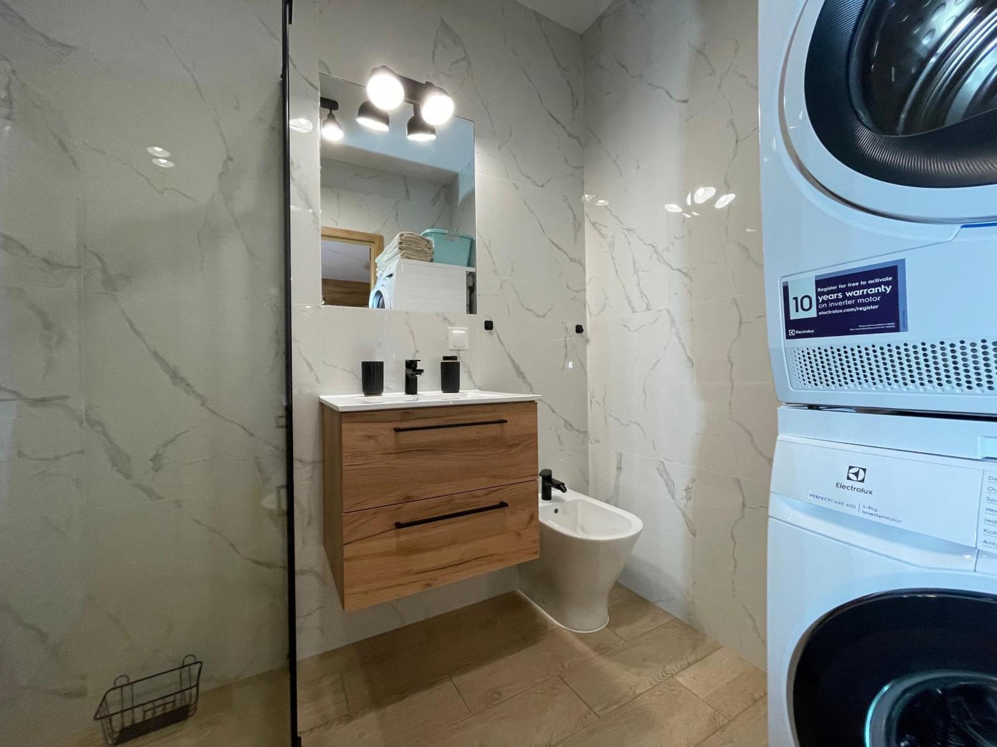 Superior Baltea 3 Rooms, 2 Bedrooms, 800m, Air Condition! Gdańsk