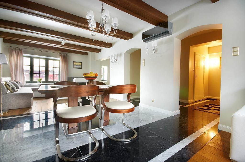 Komturia Old Town By Fahrenheit Aparthotel