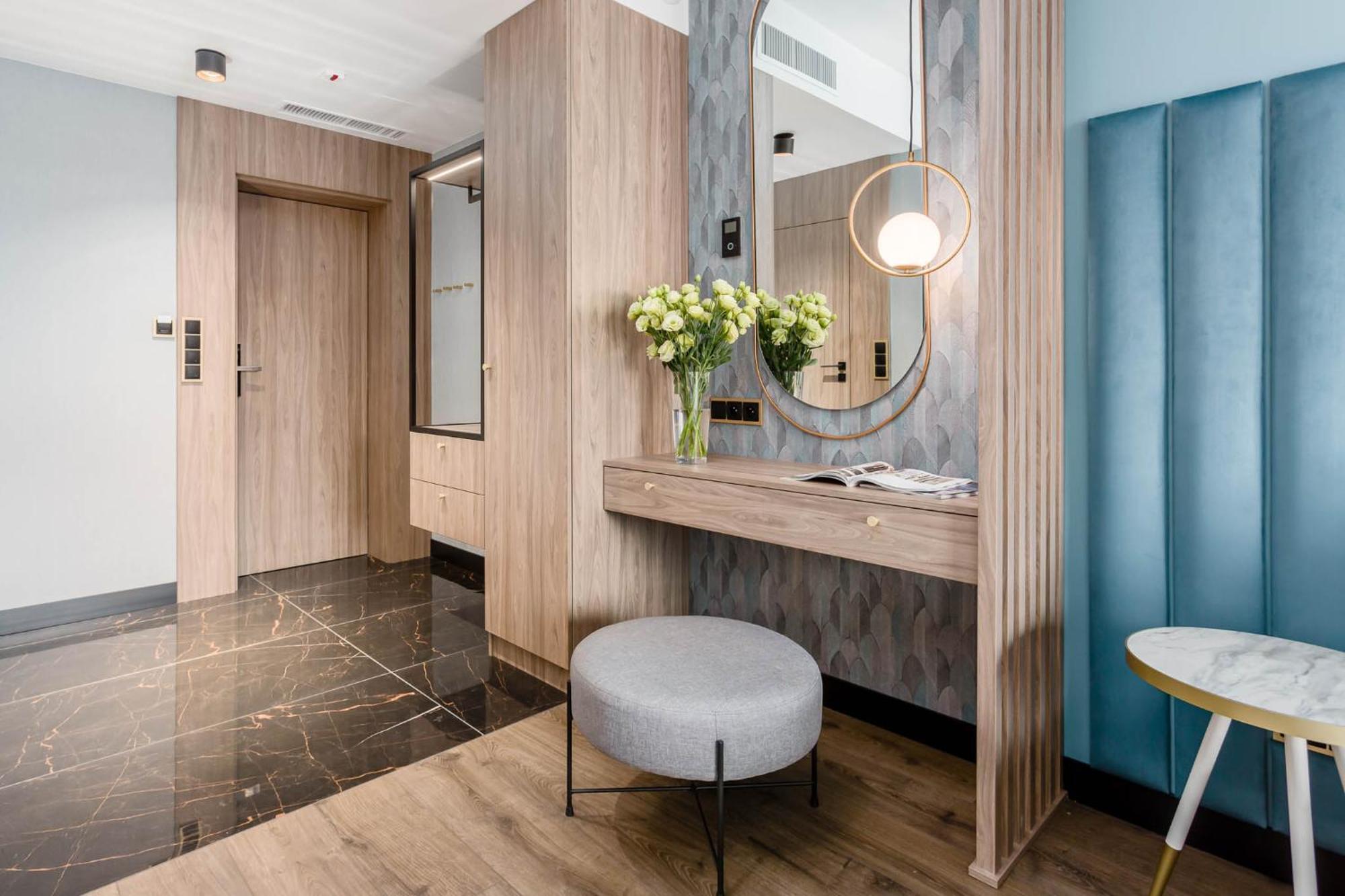 Deo Plaza By Rent Like - Old Town Aparthotel *