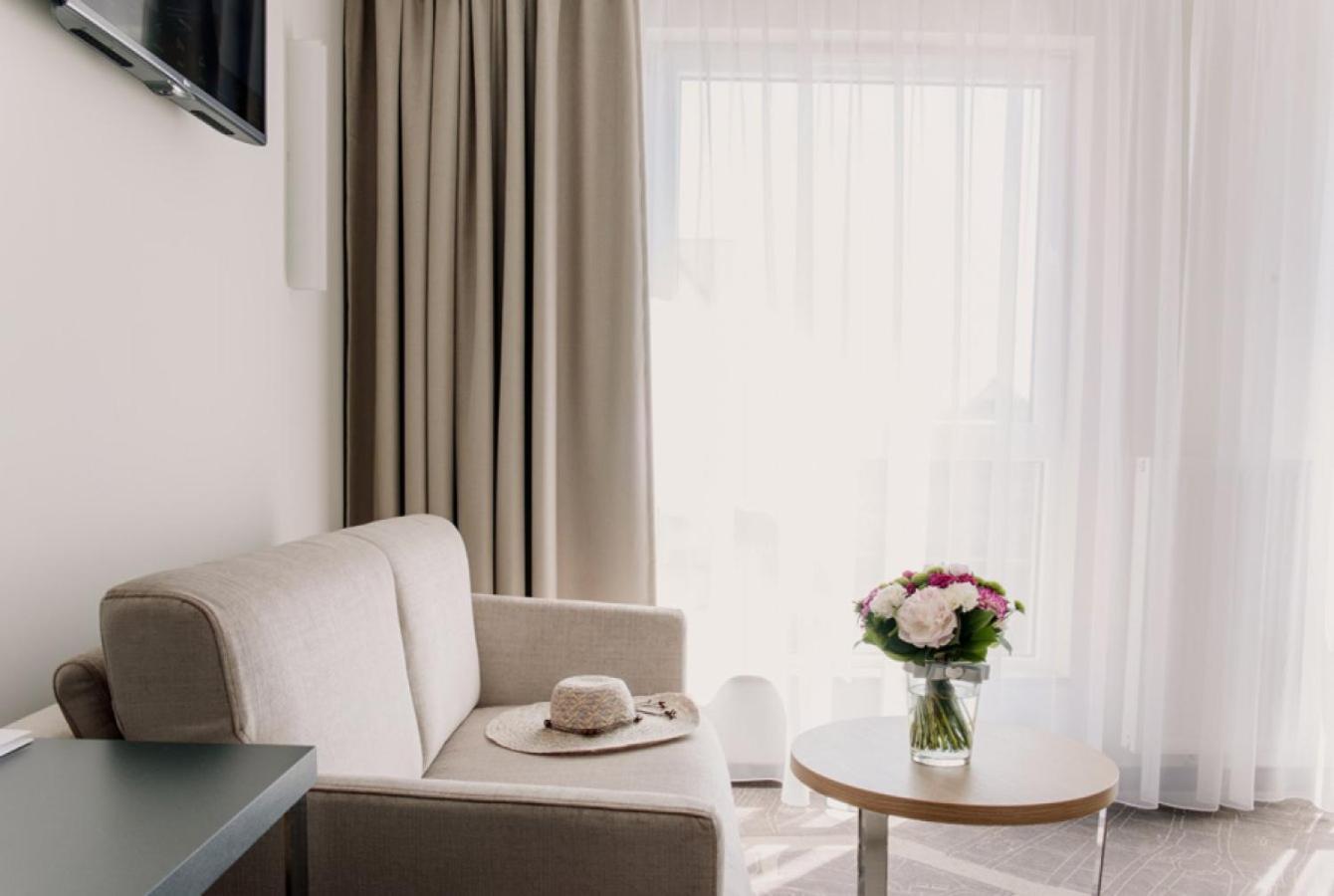 Hotel Almond Business & Spa 4*