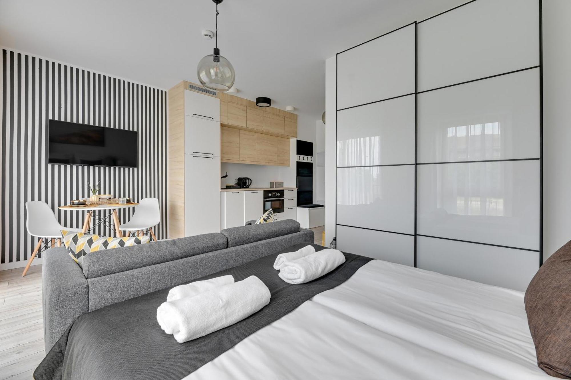 Nadmotlawie Riverside - Parking, Sauna & Gym By Downtown Apartment *